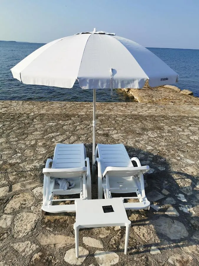 Mirta Deluxe Superior 5 Star Apartment, Your Piece Of Heaven By The Sea & Park, With Sea & Park View Novigrad Istria 0*,  Chorvatsko